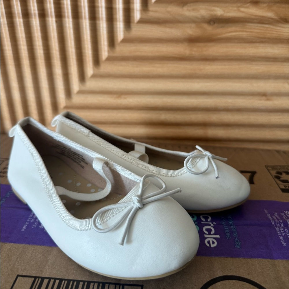 9 pairs of toddler shoes-Adidas, Nike, Vans - Picture 5 of 9